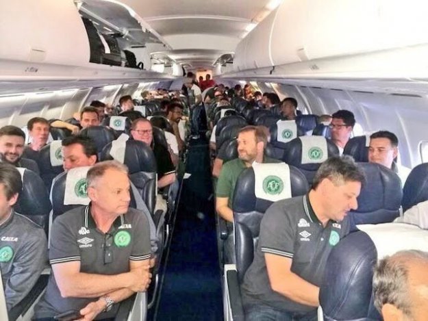POSLJEDNJA FOTOGRAFIJA KLUBA PRIJE RUŠENJA AVIONA Trebali su igrati finale Copa Sudamericane