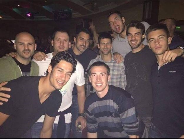 Ovo su slike koje želimo gledati: Ćorić i ekipa slavili sa srpskim tenisačima