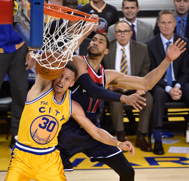 Curry i Ratnici 67. slavljem na pet pobjeda od rekorda Jordana i Bullsa
