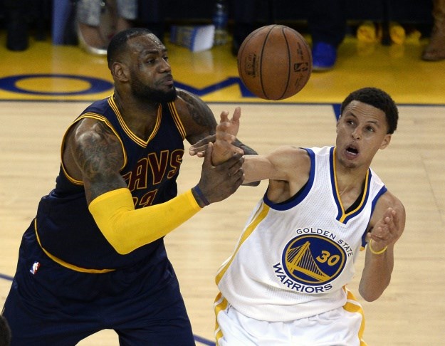 Spektakularni Curry nadigrao i LeBrona: Warriorsi razbili Cleveland