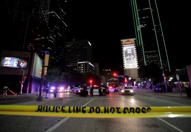Clinton i Trump otkazali skupove nakon tragedije u Dallasu