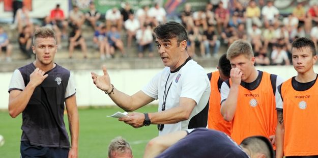 Burić: Da sam mogao, nakon prvih 45 minuta promijenio bih svih 11 igrača