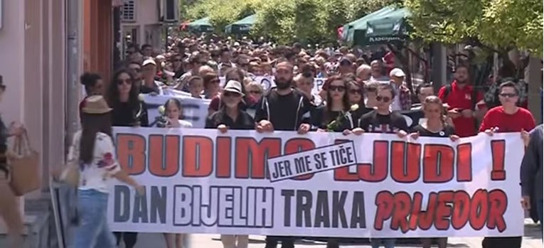 Dan bijelih traka: 25 godina od masakra Hrvata i Bošnjaka u Prijedoru