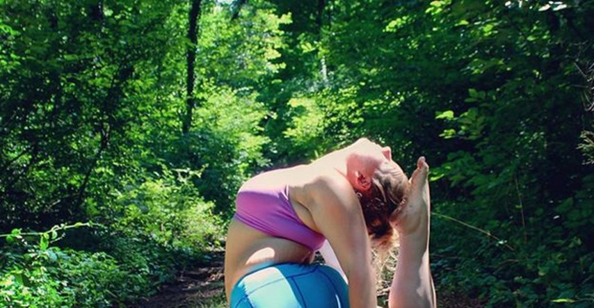 Kakva savitljivost: Plus size instruktorica joge pokazuje da joj kilogrami nimalo ne smetaju