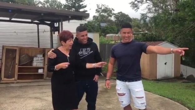 VIDEO Iznenađenje za Božić: Deset su godina štedjeli da mami kupe nevjerojatan dar