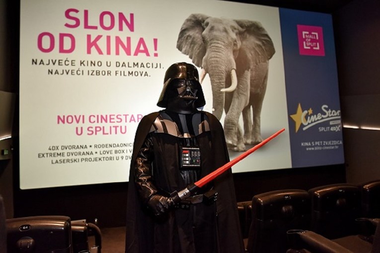 Darth Vader prvi posjetio najveće kino u Dalmaciji - Cinestar Split 4DX™ u Mall of Splitu
