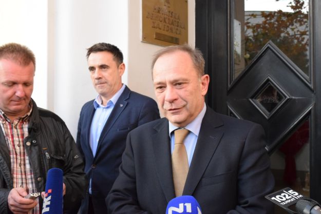 HDZ tvrdi da pregovori s MOST-om počinju sutra, raspoloženi Karamarko: Sutra ćemo davati izjave