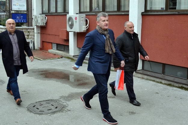 Šuker o napadu huligana na delegaciju HNS-a: To se ne smije dogoditi državi koja želi biti turistička zemlja