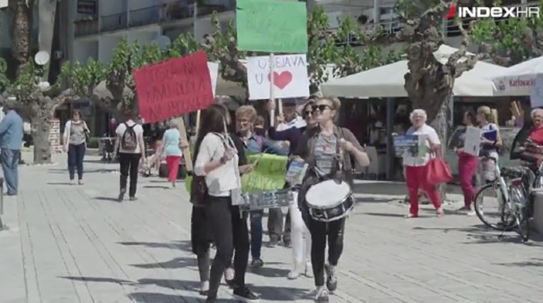 VIDEO Makarani prosvjedovali protiv HDZ-ove devastacije Osejave
