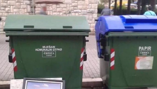 FOTO Vjenčana fotografija ispred kontejnera u Zadru oduševila internet