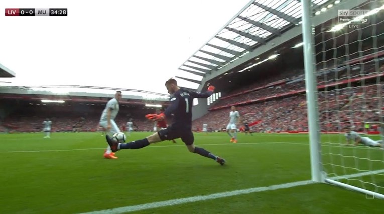 OBRANA GODINE Nevjerojatno što je De Gea skinuo protiv Liverpoola