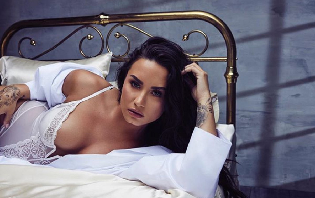Demi Lovato pokazala celulit, strije i višak na trbuhu: "Ne vjerujte svemu što vidite na Instagramu"
