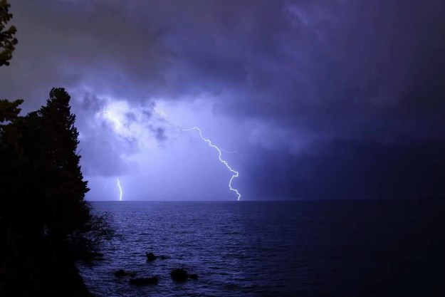 SPEKTAKULARNE SLIKE Pogledajte kako je jučer izgledalo nevrijeme u Rijeci