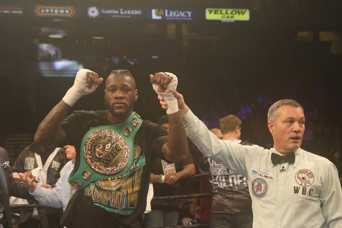 Wilder nokautom u petoj rundi obranio teškaški pojas