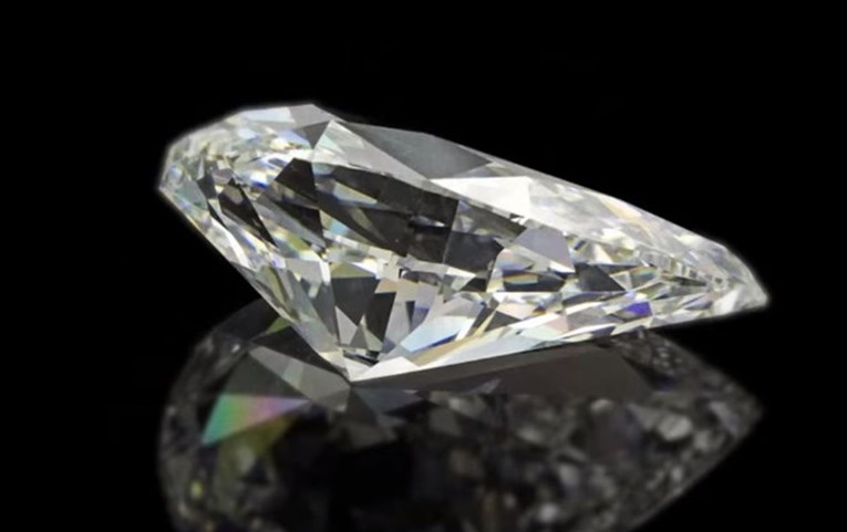 Najveći bijeli dijamant ikad viđen na tržištu uskoro na aukciji kuće Christie´s