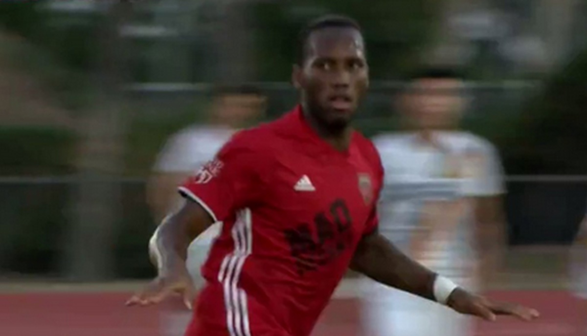 Legendarni Drogba i u 40. para mreže