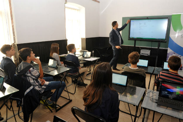 PORAZNI REZULTATI ISTRAŽIVANJA U Hrvatskoj tek svaka peta škola digitalno osposobljena