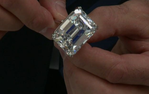 "Ovo je najbolji od najboljih": Rijedak stokaratni dijamant izložen u Dubaiju
