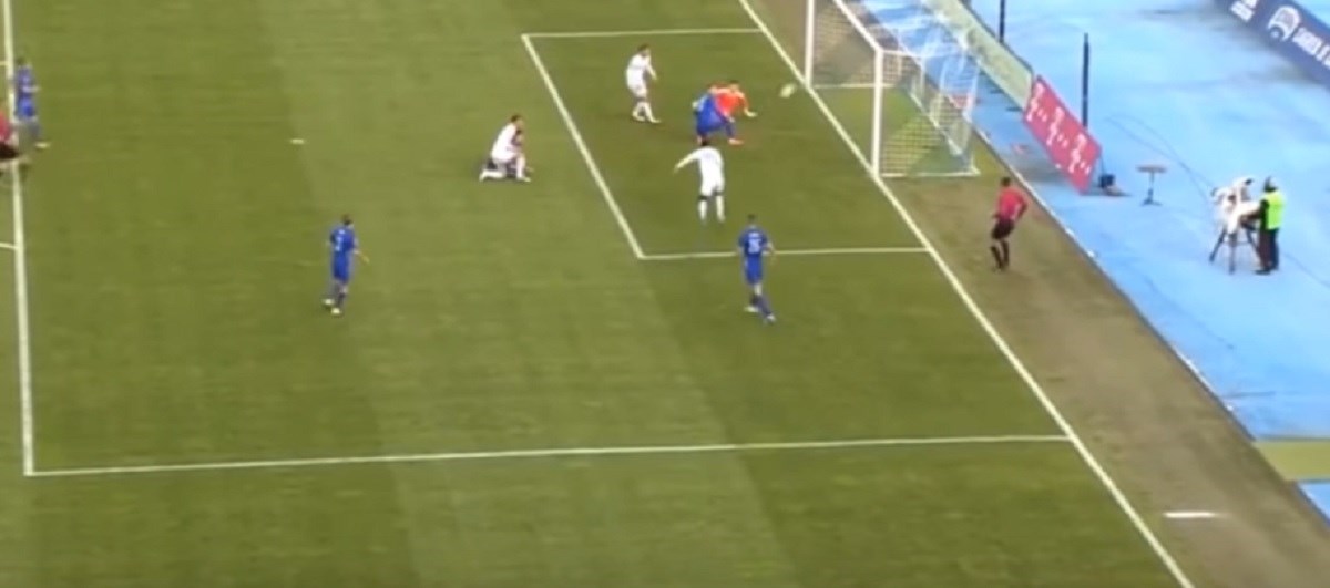 O ovome su suci vijećali dvije minute: Je li Acostyev gol Dinamu bio regularan?