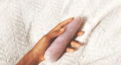 Dildo od plemenitih kristala za savršeno zdravu vaginu