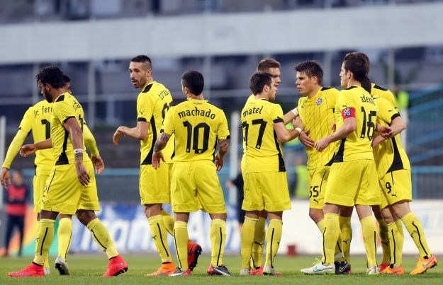 Pobijedili sami sebe: Dinamo je protiv Lokomotive na terenu imao 20 svojih igrača