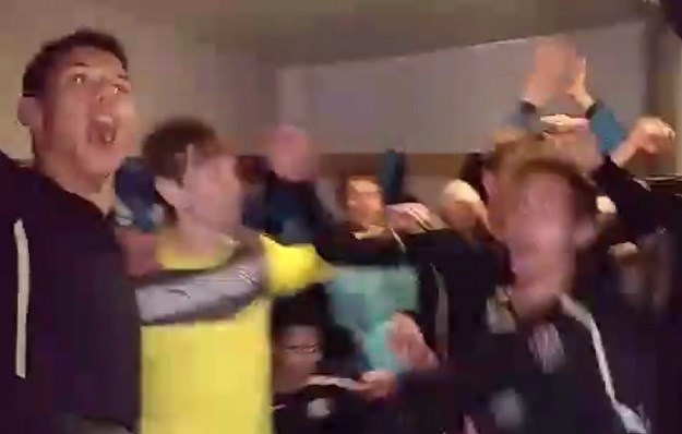 Pozdrav iz svlačionice: Pogledajte kako su Dinamovi juniori proslavili pobjedu u Londonu