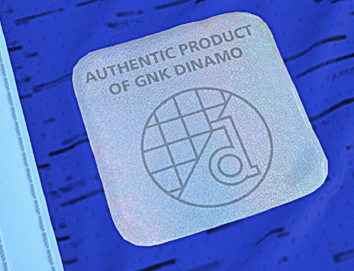 Dinamovo novo ruho: Predstavljaju novi dres i novi grb