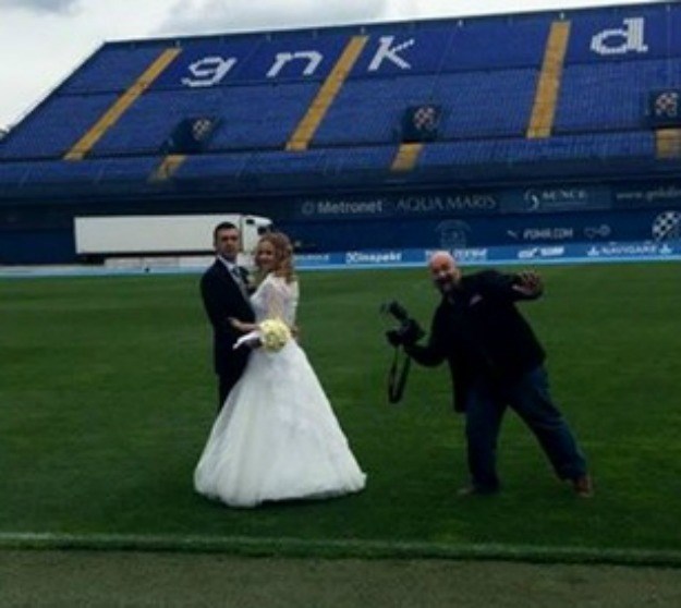 Iznenadila budućeg supruga svadbenim fotografiranjem na Dinamovom stadionu