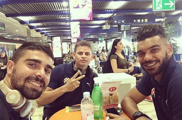 FOTO Dinamovci poletjeli za Lyon: Pali zadnji selfiji uoči premijere u Ligi prvaka