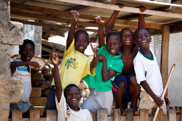 Amnesty International: Djeca u Kongu kopaju kobalt za pametne telefone