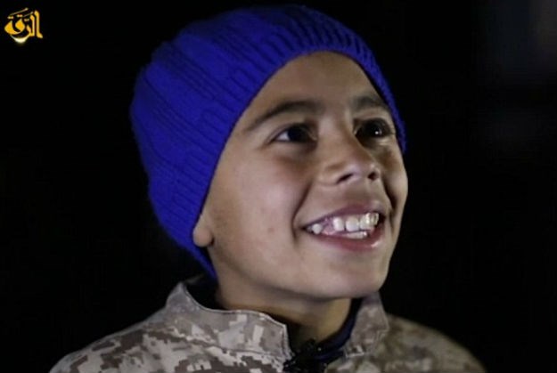 Užas: Dječak na trgu s islamistima gledao spaljivanje jordanskog pilota i klicao