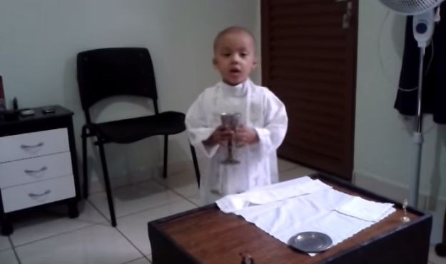 Mališan s karcinomom ima samo jednu želju - postati prvi brazilski papa