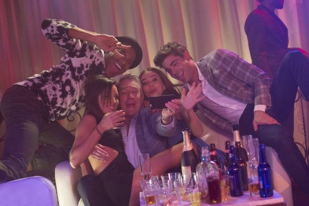 Nasmijte se neobuzdanom djedici u komediji godine koju je pogledalo 100.000 Hrvata