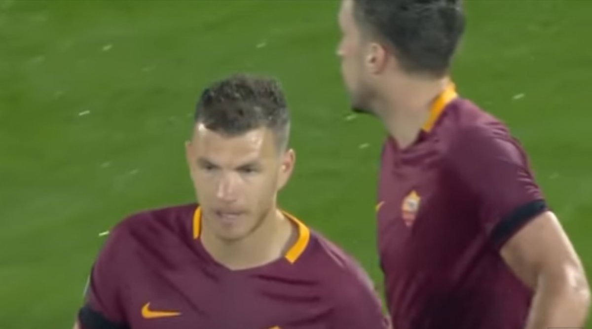 Bijesni Džeko poslao trenera u pičku materinu, kritizirali ga i suigrači