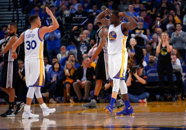 Warriorsi nisu samo Curry: Mr. 40 i Triple-double održali ih u lovu na rekord