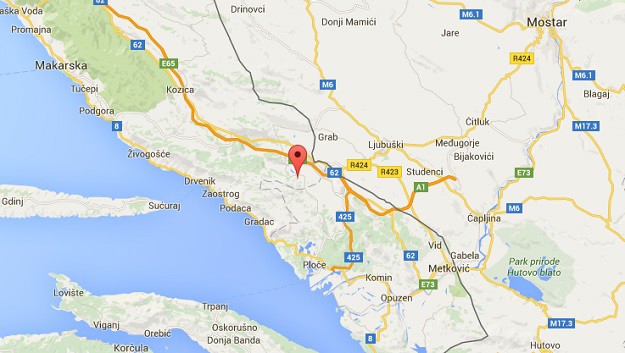 28-godišnjak poginuo kod Vrgorca: Passatom se zabio stup i stablo