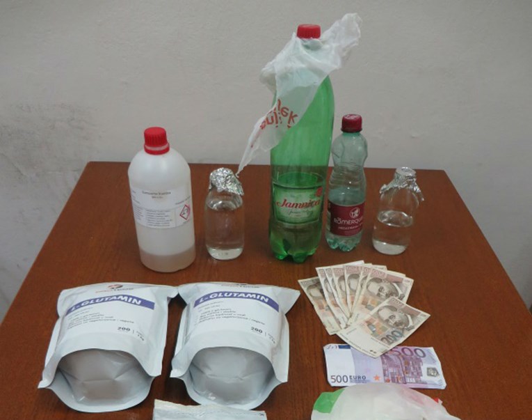 Zadarska policija otkrila materijal za miješanje amfetamina, pogledajte kako to izgleda