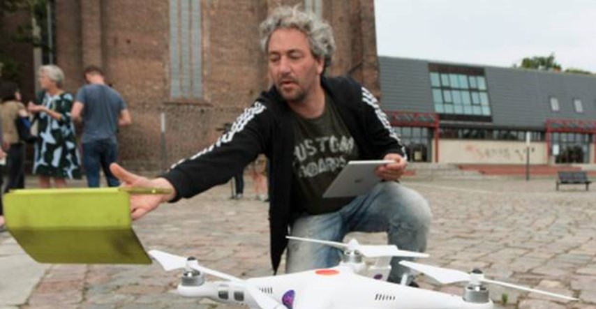 Nizozemski aktivisti Poljacima poslali dron s tabletama za dan poslije