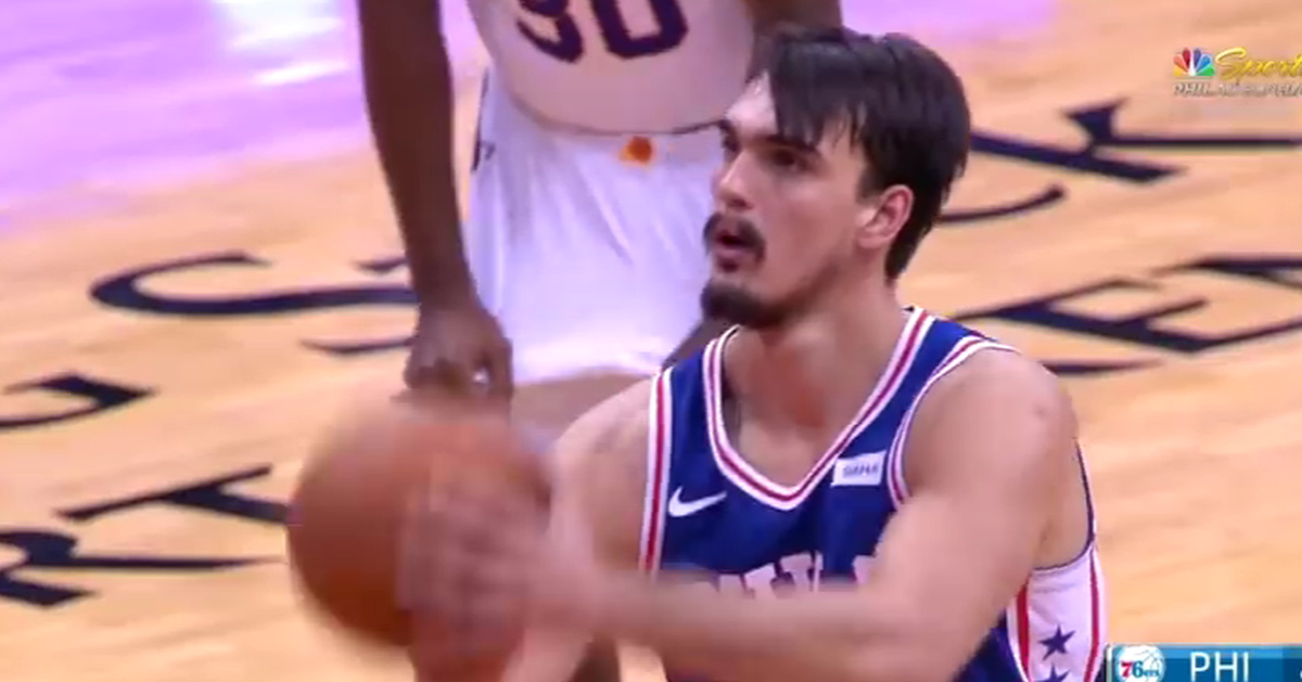 Dario Šarić svojom jedinom tricom na utakmici gurnuo Philadelphiju prema pobjedi