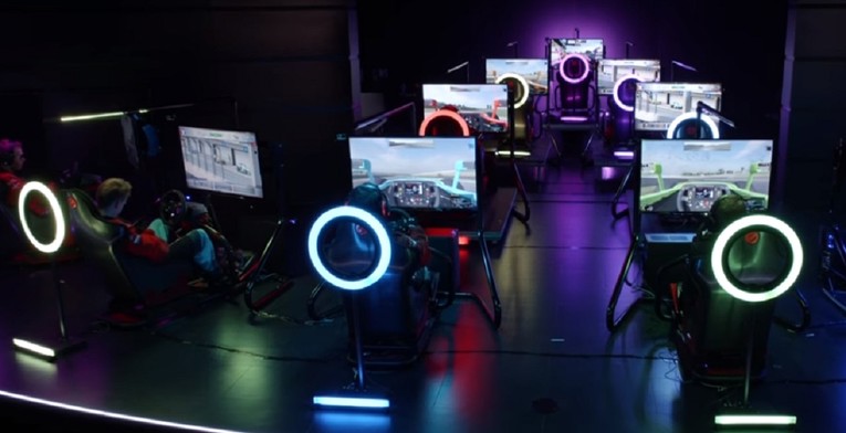 Prvak esport Formule 1 utrkivat će se u pravim bolidima s Coulthardom, Montoyom, Solbergom...