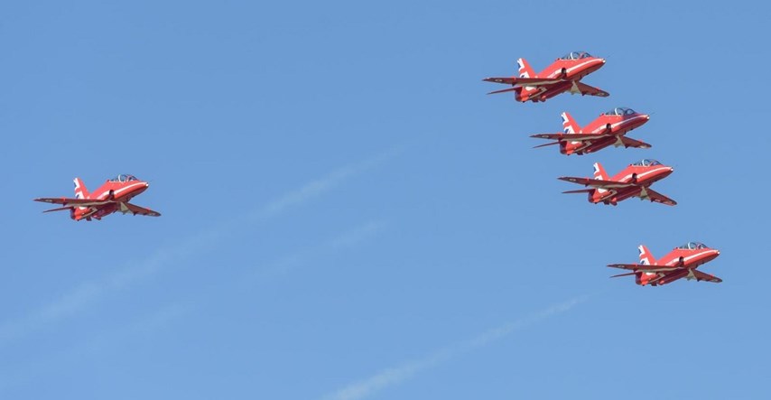 FOTO Britanski akrobatski letači posjetili naša Krila Oluje, letjeli su iznad Zemunika