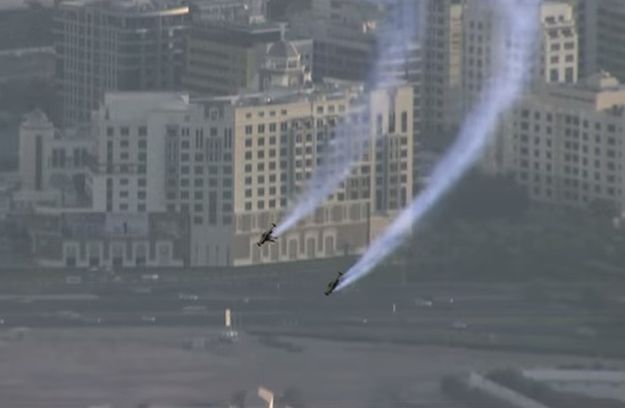 Budućnost je stigla: Preletjeli Dubai samo uz pomoć ruksaka s mlaznim pogonom