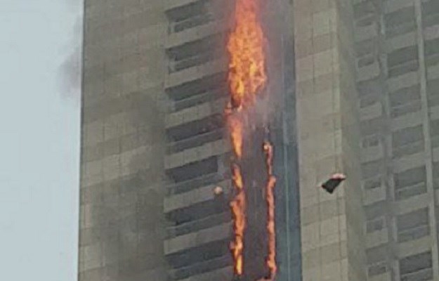 VIDEO Požar u neboderu od 75 katova: Vatra gutala stanove u uglednom kvartu Dubaija