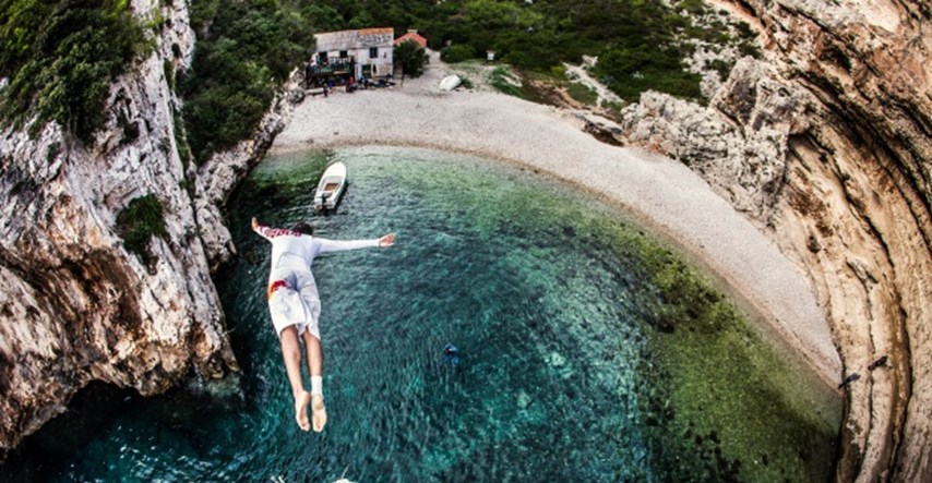Očima neustrašivosti kroz hrvatske ljepote: Orlando Duque skočio u Modru špilju