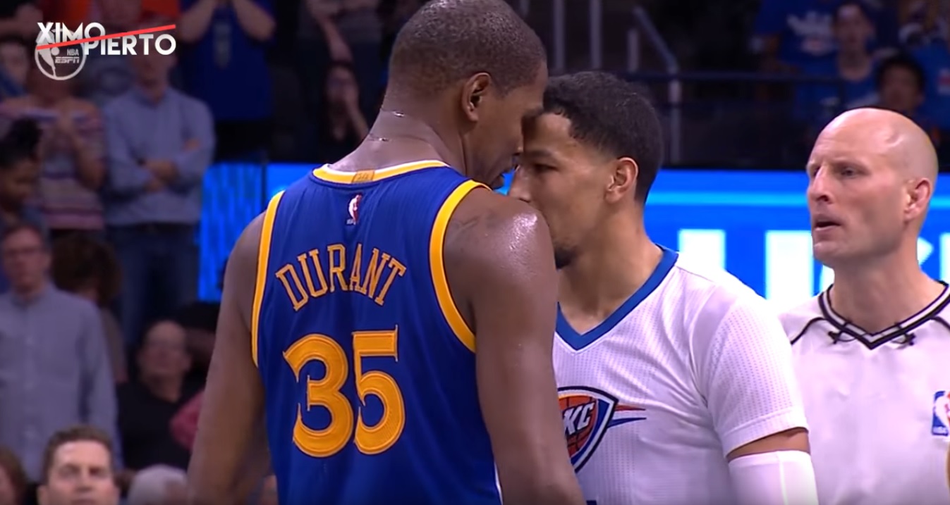 LUDNICA U OKLAHOMI Durant se svađao s Westbrookom i Thunderima se unosio u lice pa razbijesnio publiku
