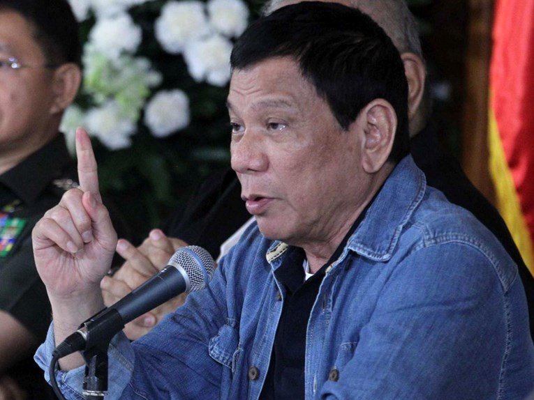 Duterte: SAD ne smije podilaziti Kim Jong Unu, on želi uništiti svijet