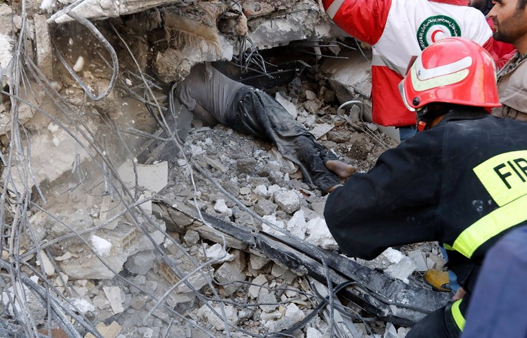 Iran prekida spašavanje i zbrinjava preživjele nakon razornog potresa