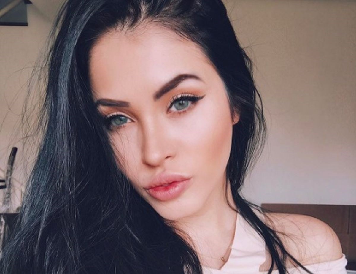 FOTO "Dvojnica Megan Fox" popularnija je od glumice, a svojim tijelom izluđuje muškarce