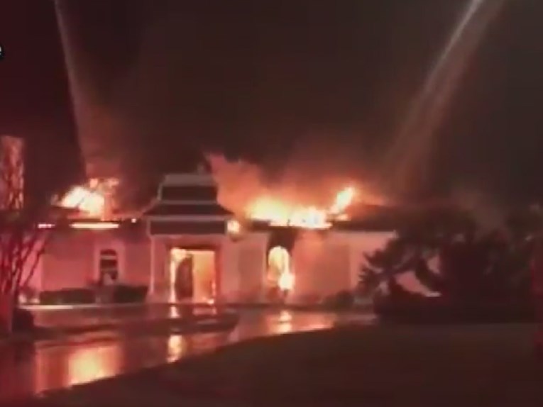 VIDEO Džamija u Teksasu spaljena do temelja