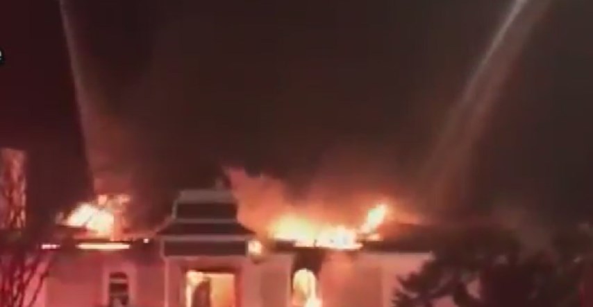 VIDEO Džamija u Teksasu spaljena do temelja